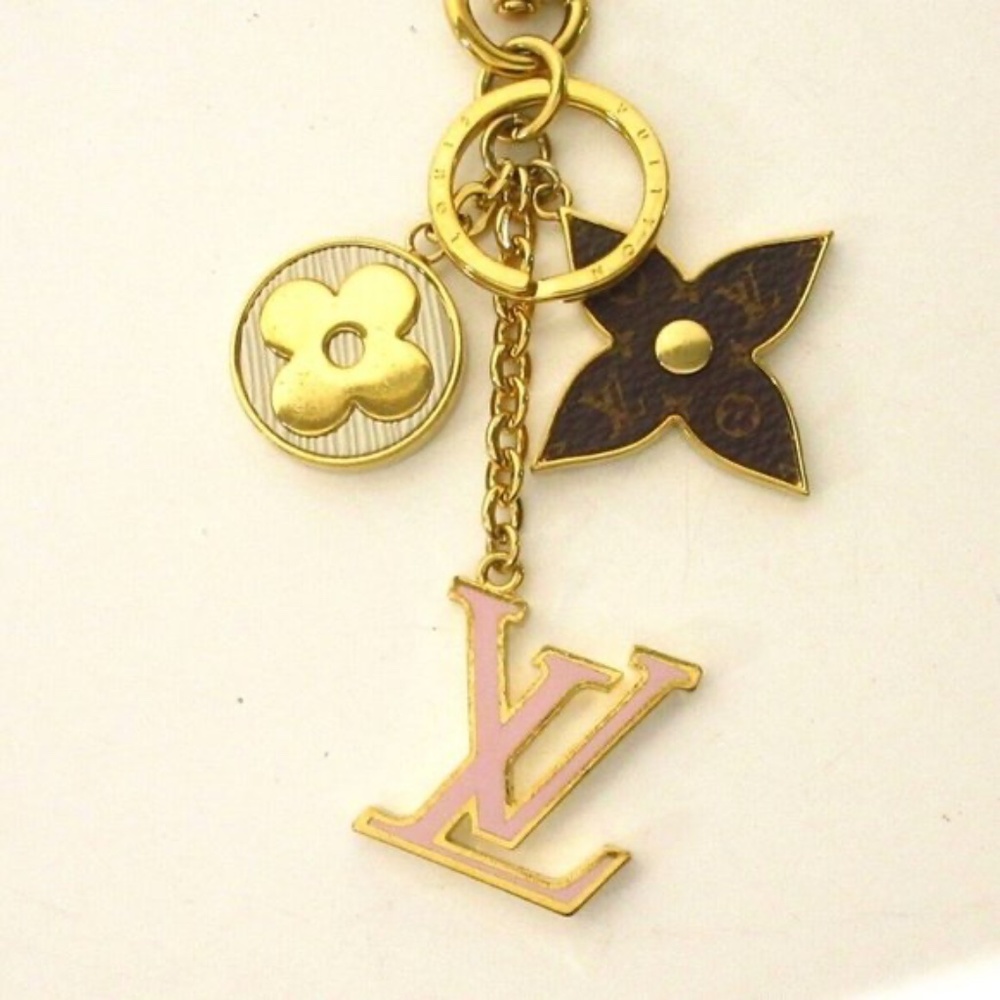 100% Authentic LOUIS VUITTON Porte Cles Spring Street Gold Pink Keycharm - Picture 2 of 4